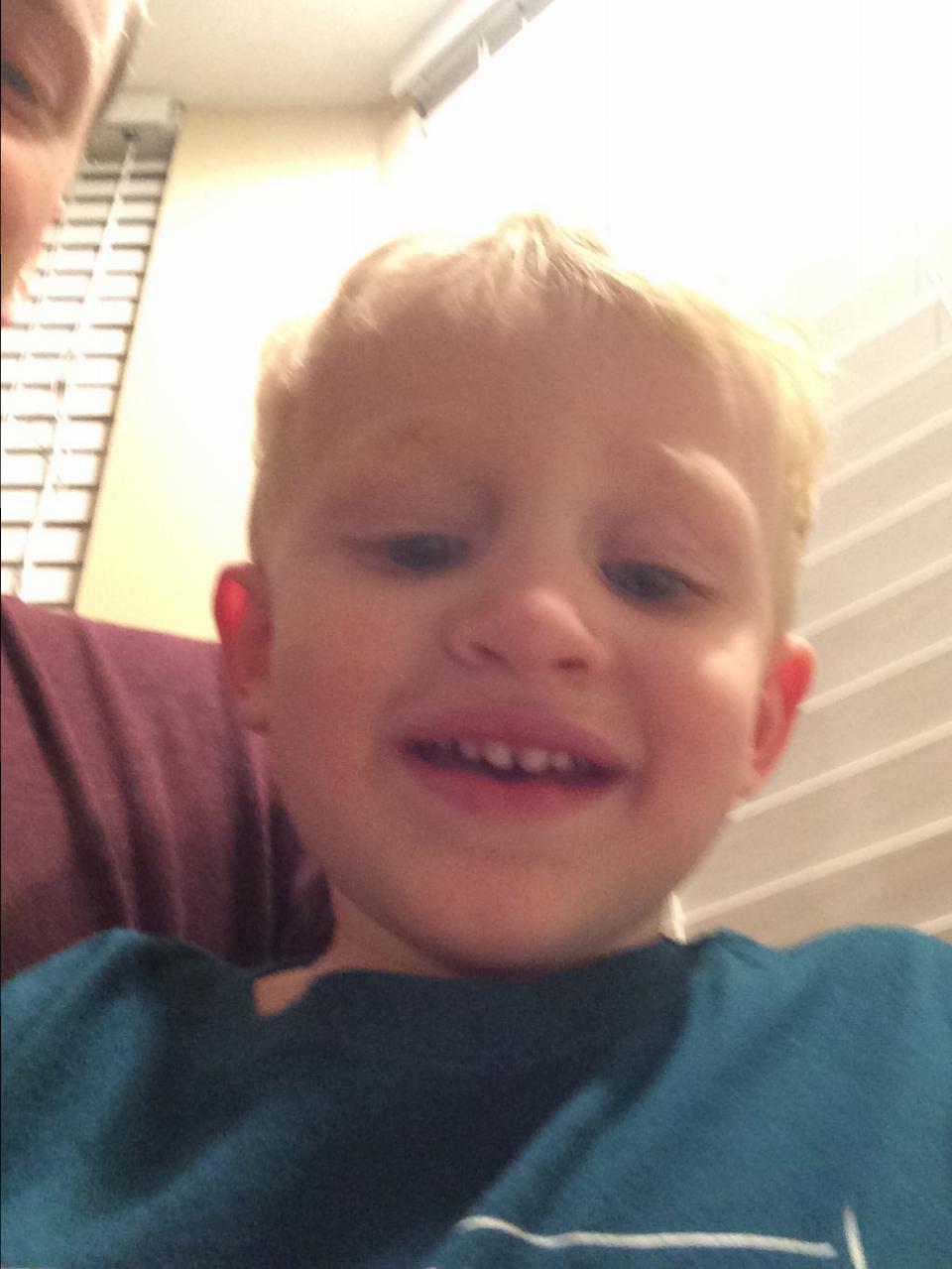 Charlie selfies