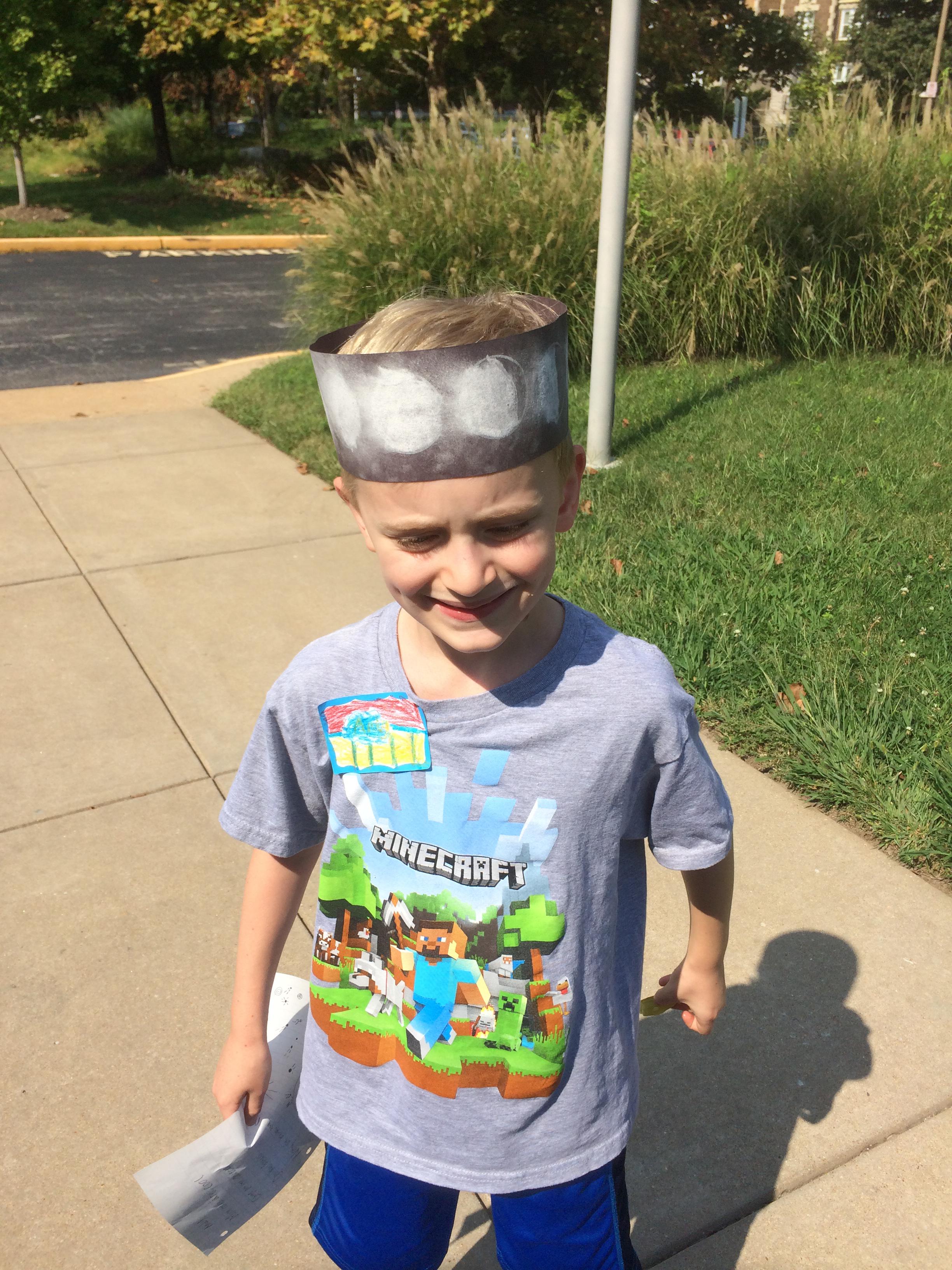 Shabbat school phases of the moon crown