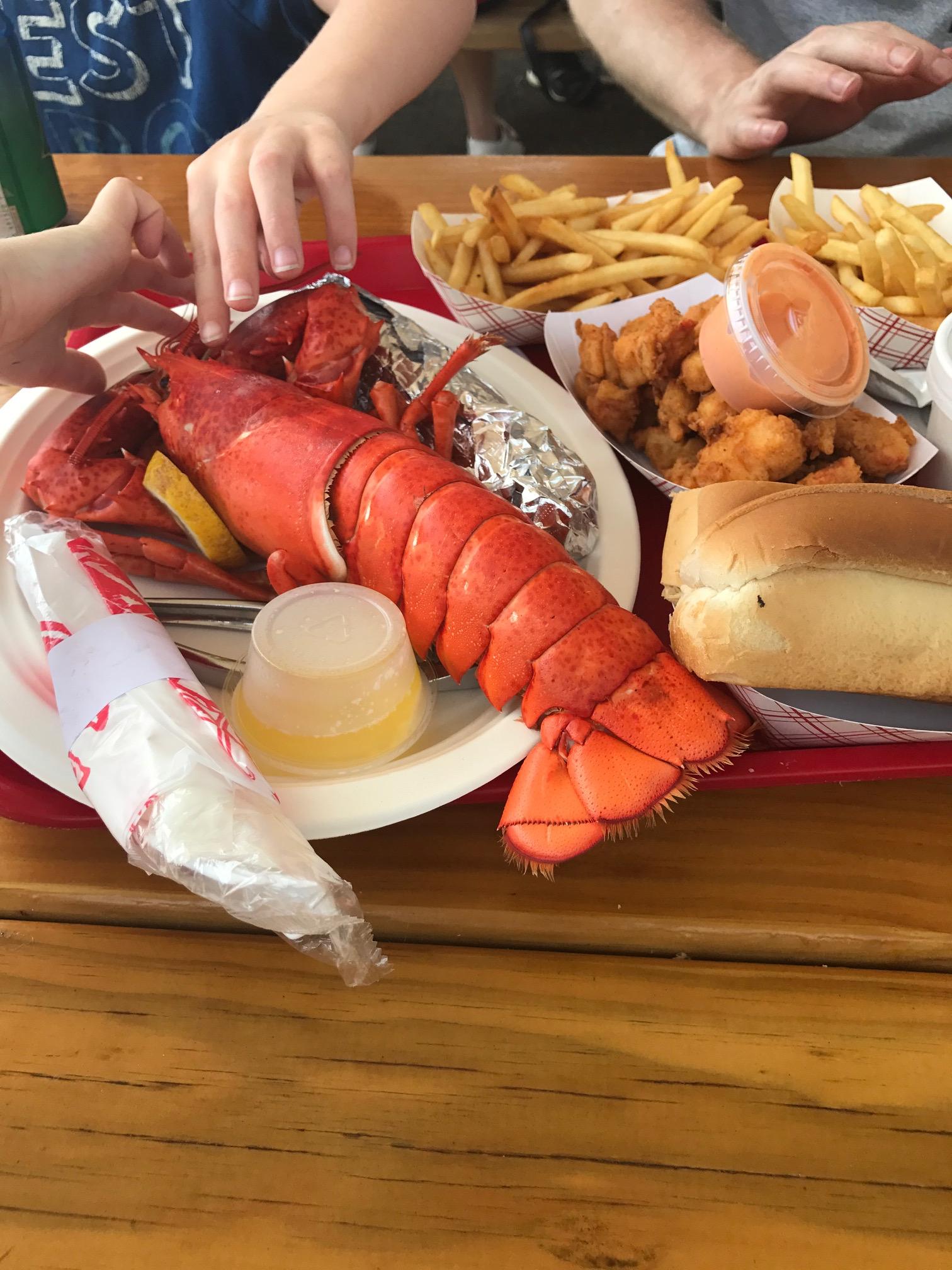 Heavenly lobster with lobster bites and lobster bisque and a view at the lobster shack