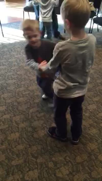 Tot Shabbat dancing